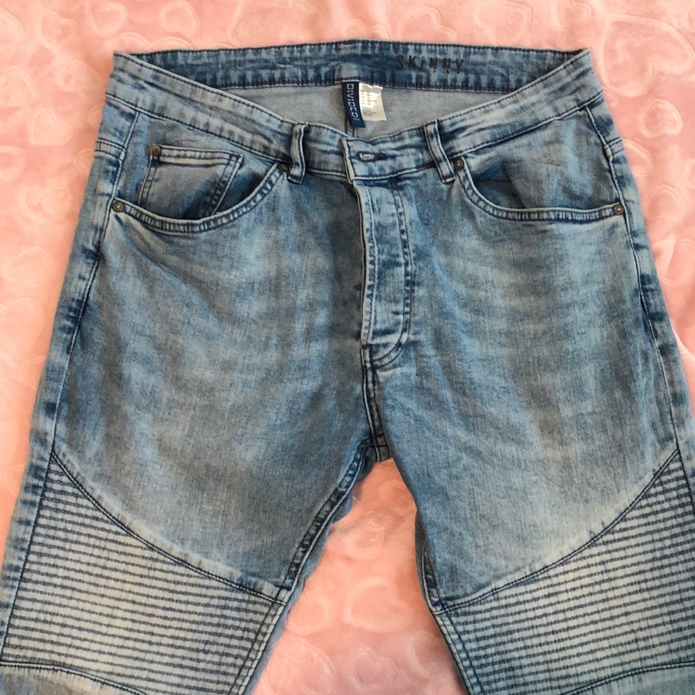 Used Jeans - Picture 2 of 3